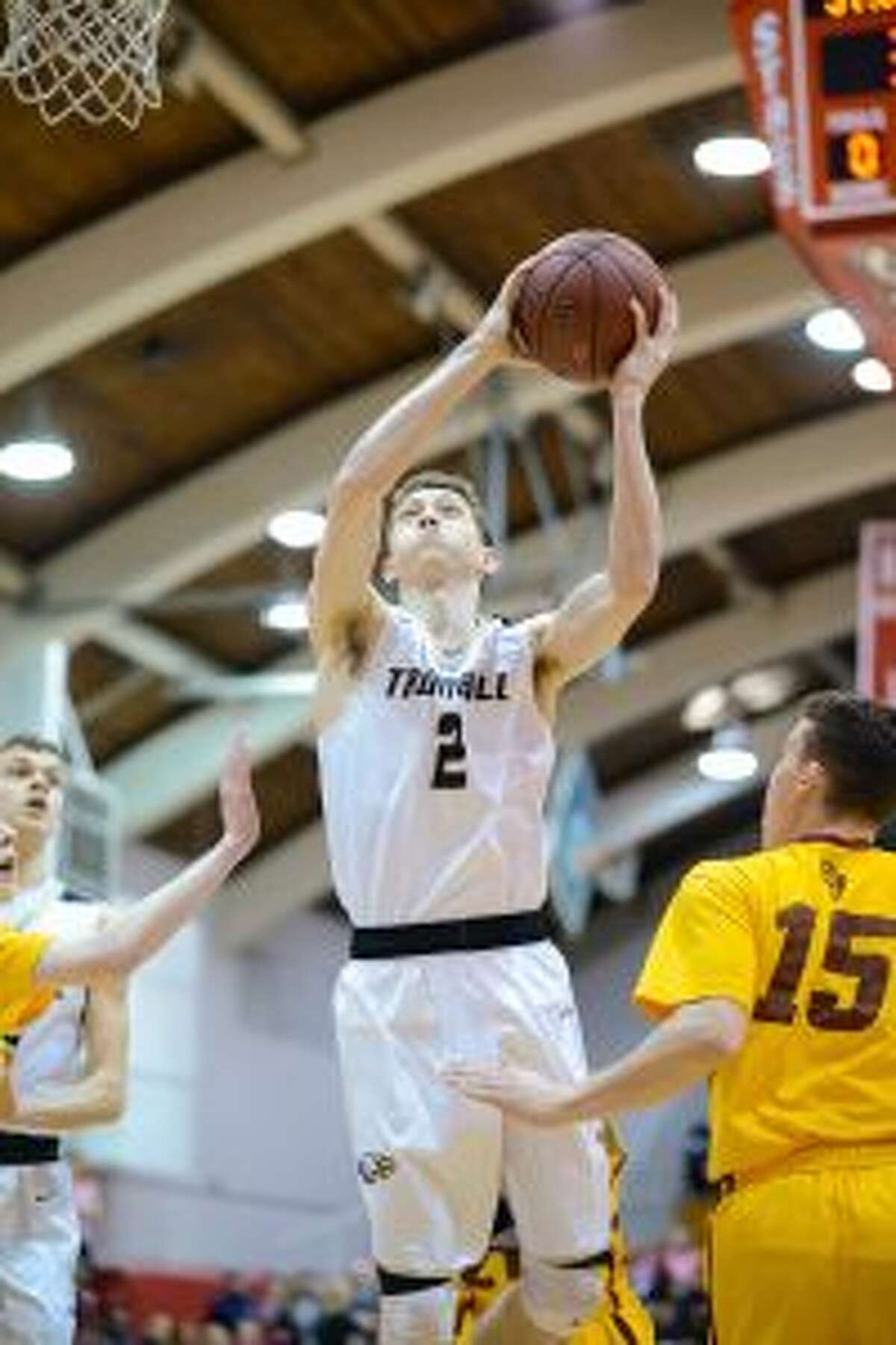 Jack Lynch led five Eagles in double figures with 12 points.