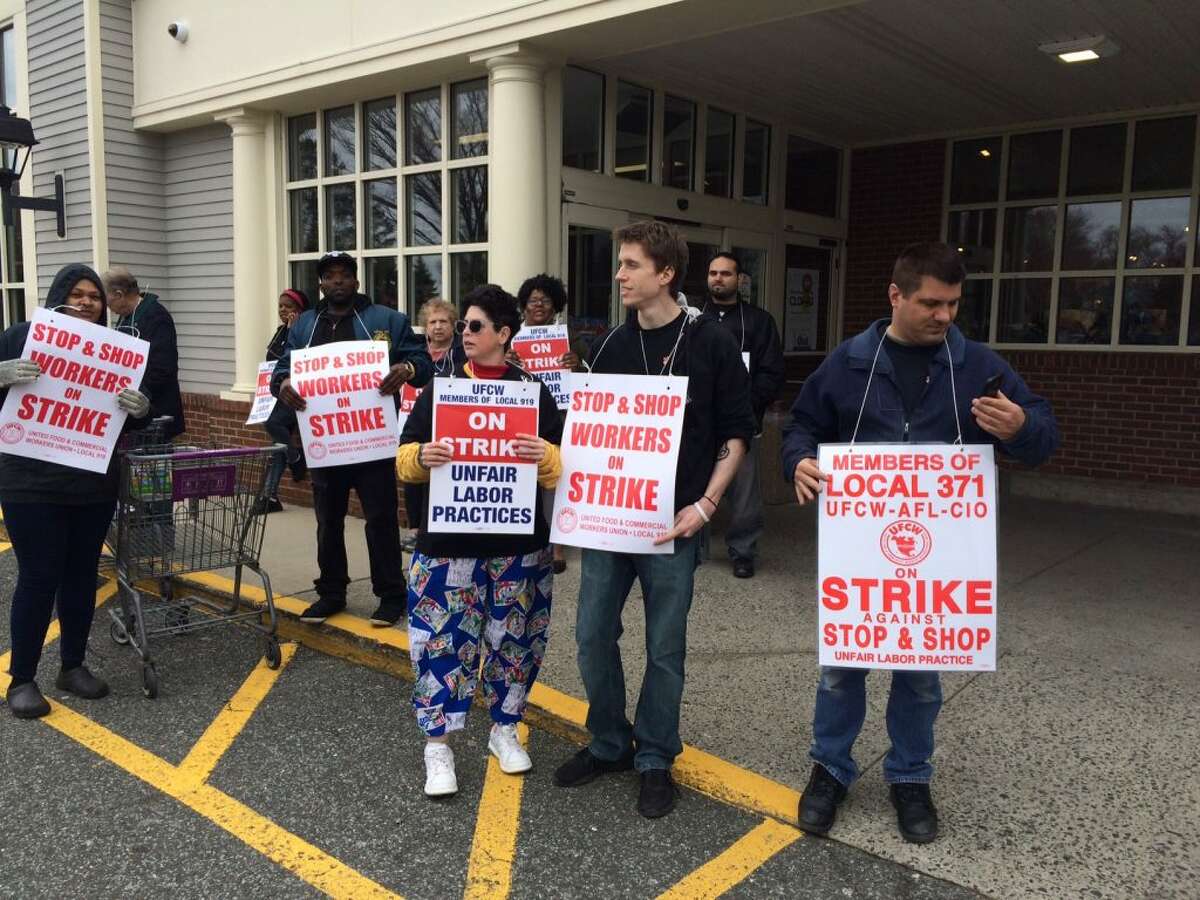 teamsters-will-not-cross-stop-shop-picket-lines