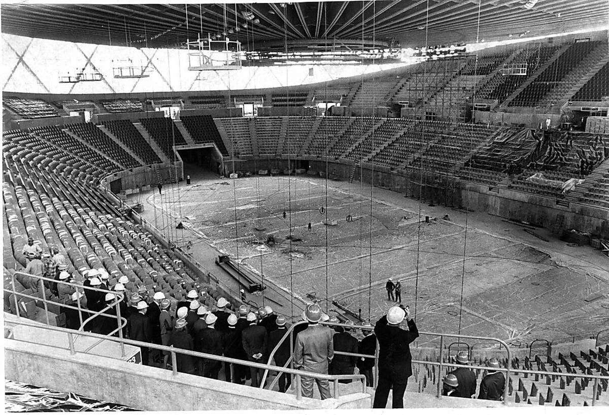 The first game at Oracle Arena was 53 minutes late because the stadium ...