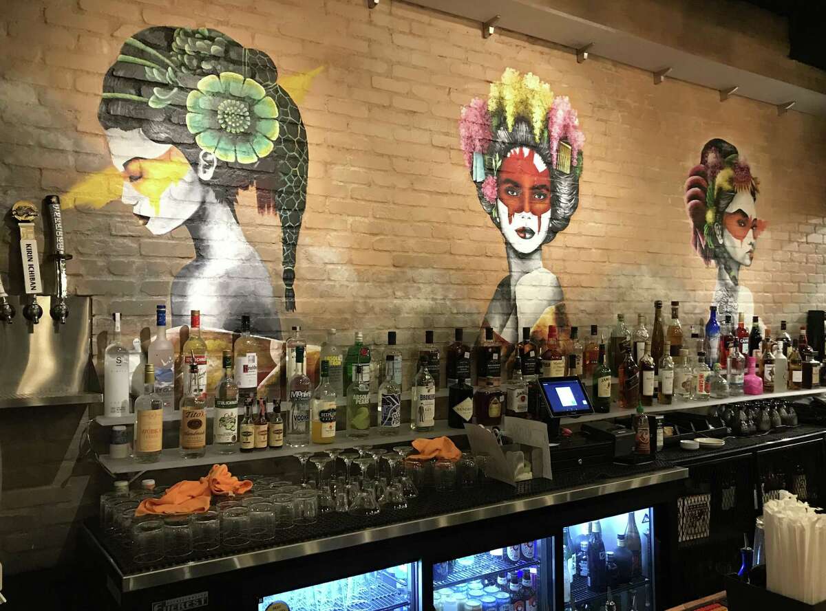 Review New San Antonio ramen restaurant at The Rim is high on style