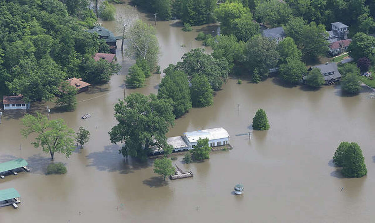 AERIAL TOUR Alton area flood views from above — 28 photos