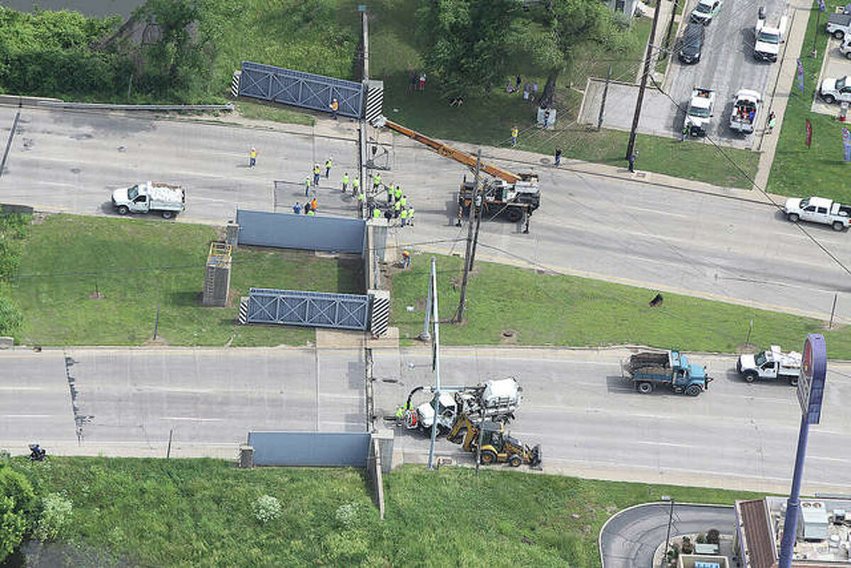AERIAL TOUR Alton area flood views from above — 28 photos