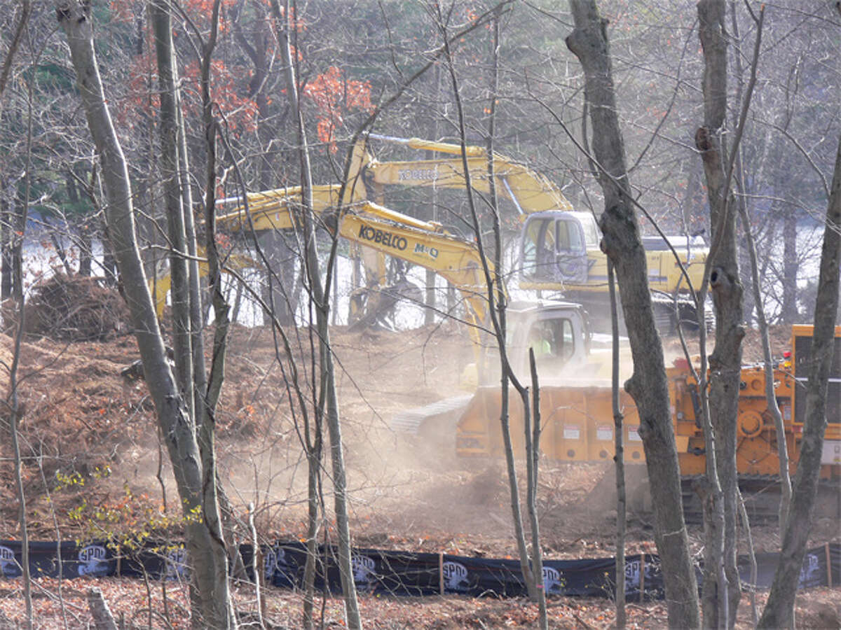 Work starts on new waterfront homes in Shelton