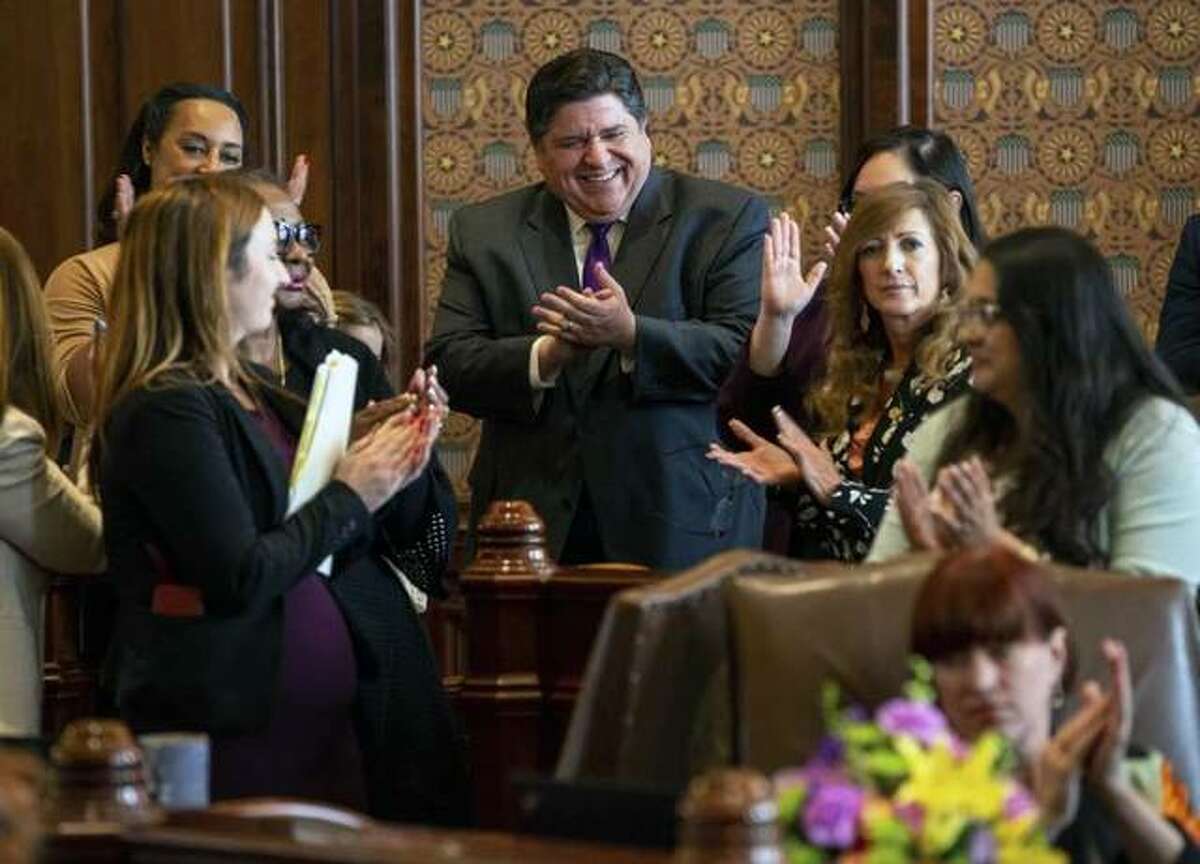 Pritzker Signs Illinois Budget