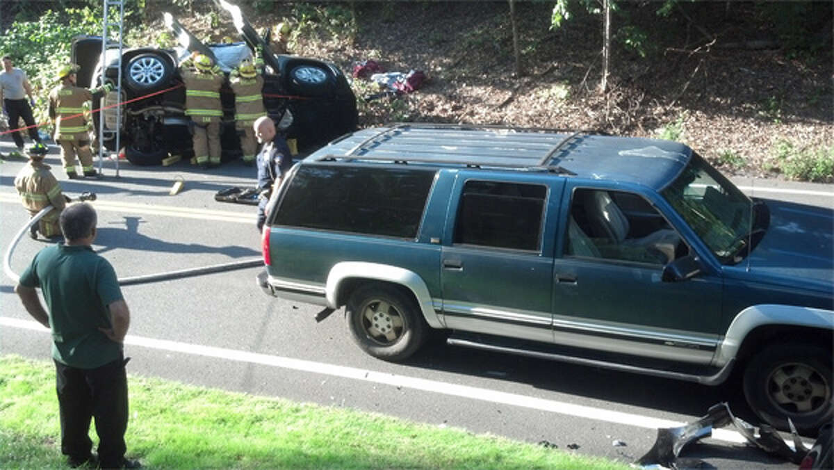 Shelton police release details on threecar crash