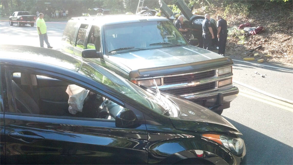 Shelton police release details on threecar crash