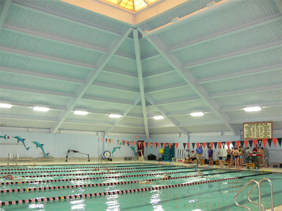 See photos of newly painted Shelton Community Center pool area