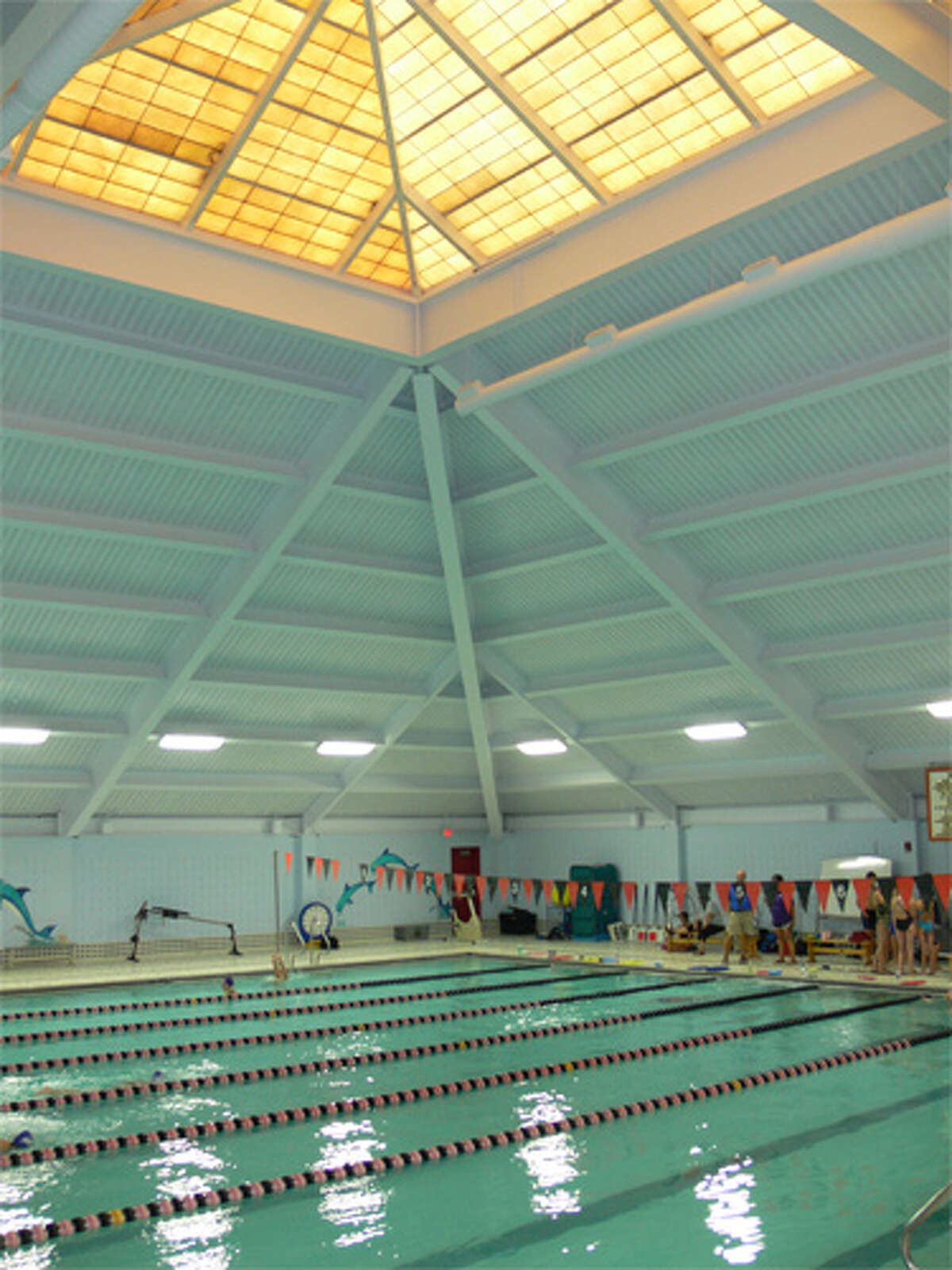 See photos of newly painted Shelton Community Center pool area