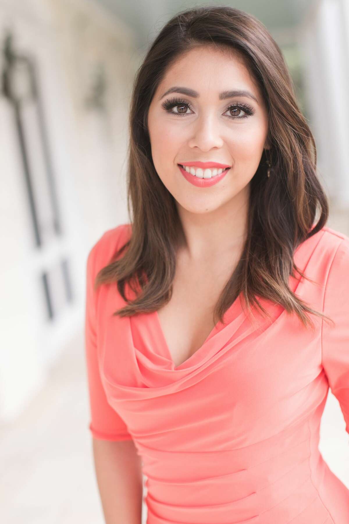 C'est Audrey Castoreno, présentatrice/reporter de KENS 5 !