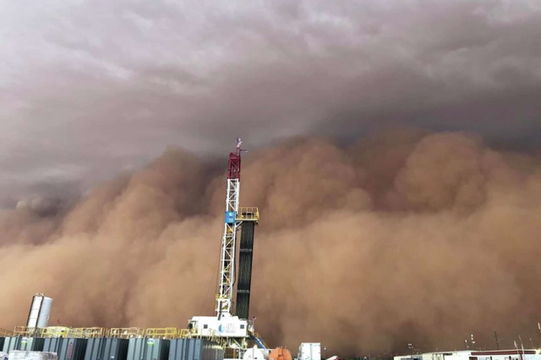 Photos show 'haboob' roll through West Texas