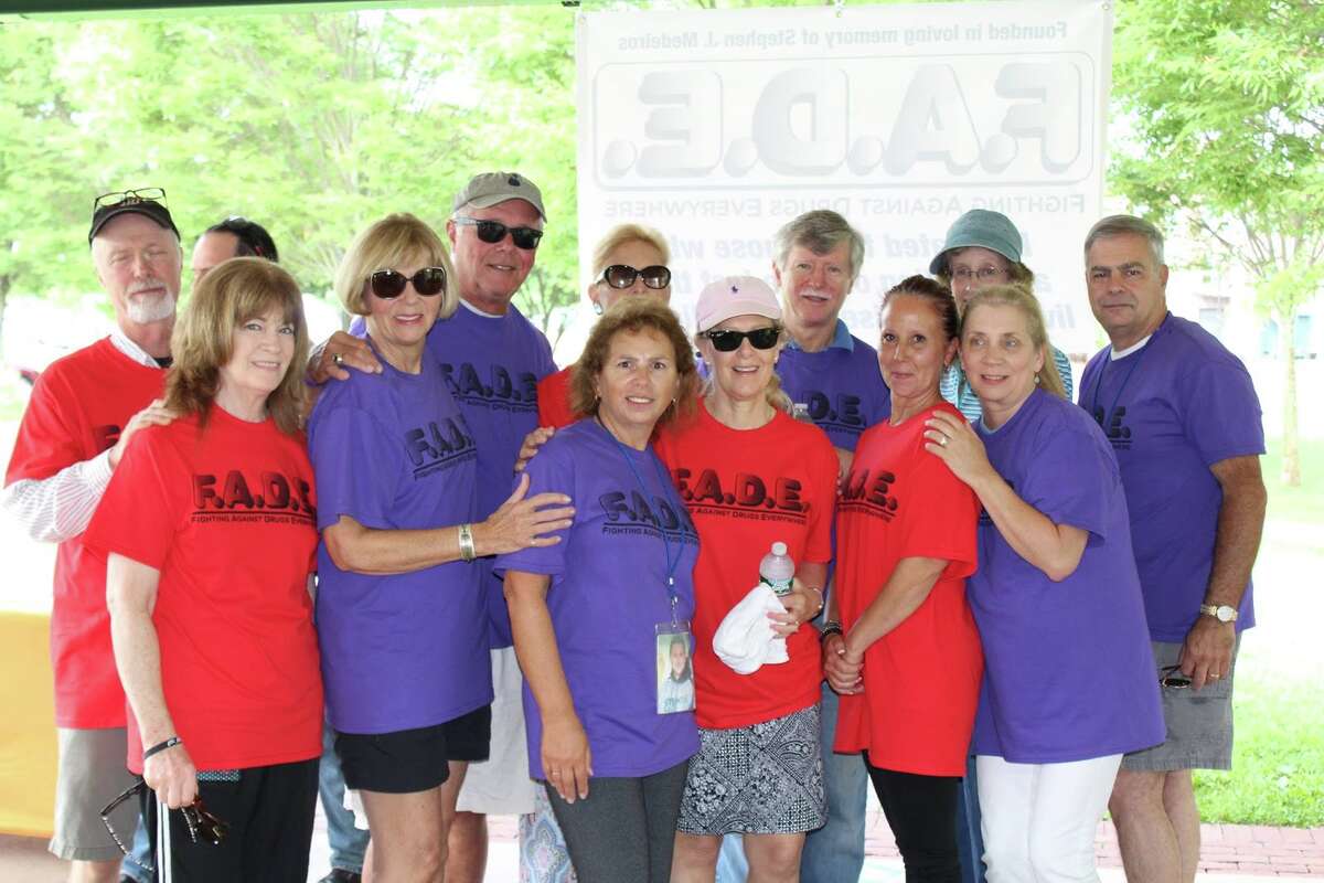 Markarian in the middle (Purple shirt) surrounded by F.A.D.E supporters and participants following the race.