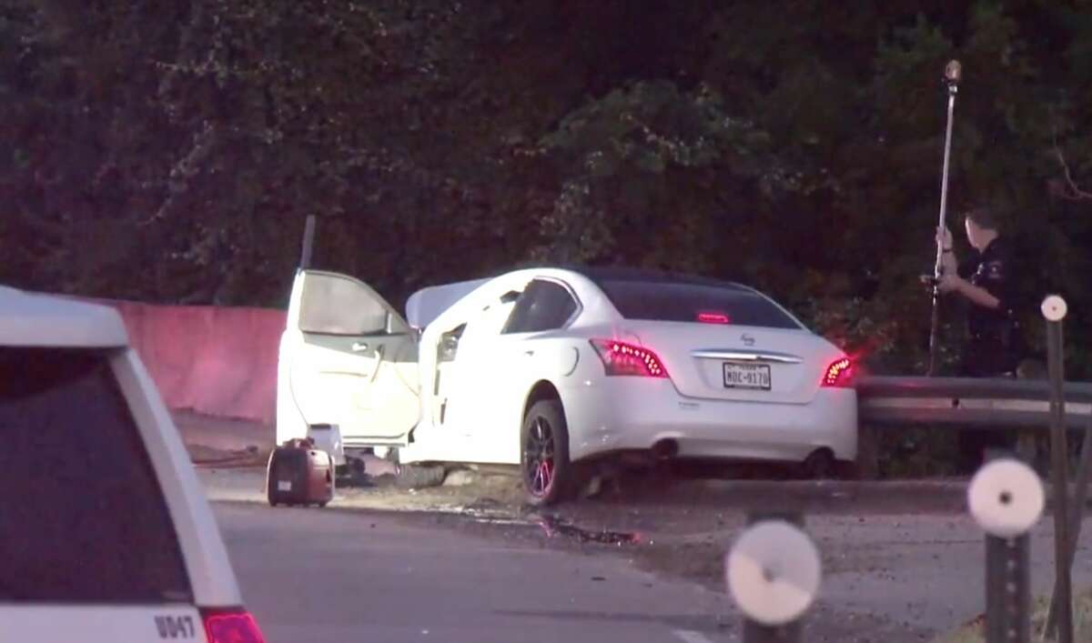 Driver killed, 3 passengers injured after car strikes barrier near Richmond