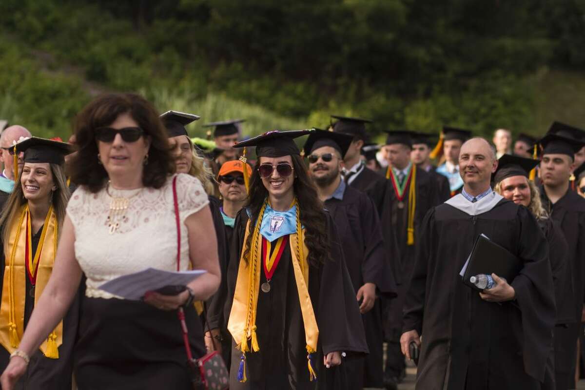 SHS graduation 10