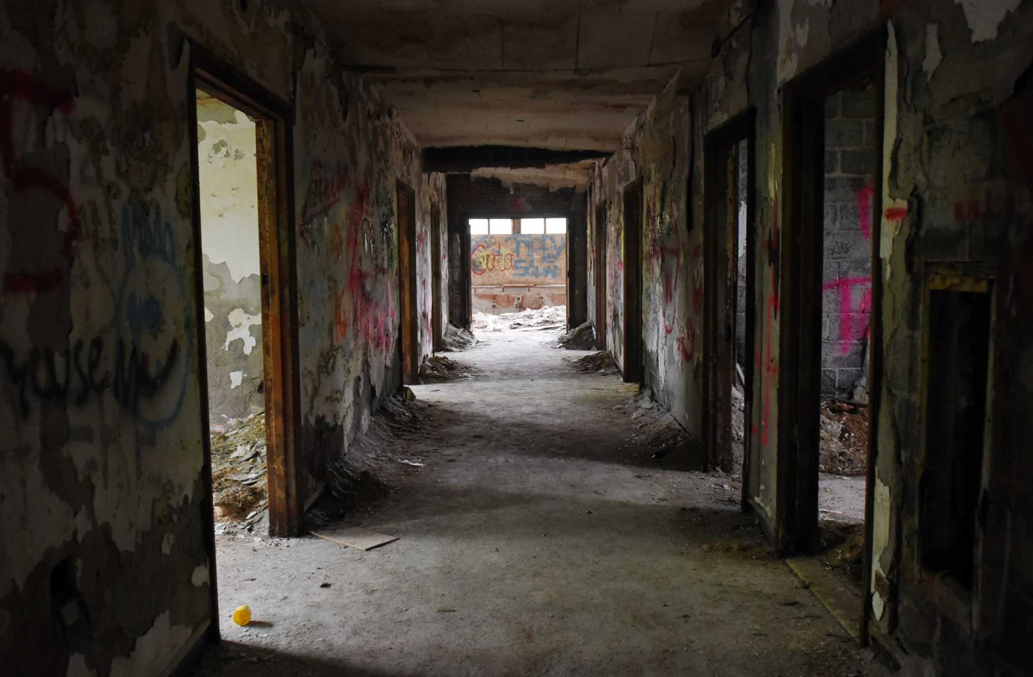 Who wants to buy Saratoga County #39 s shuttered asylum?