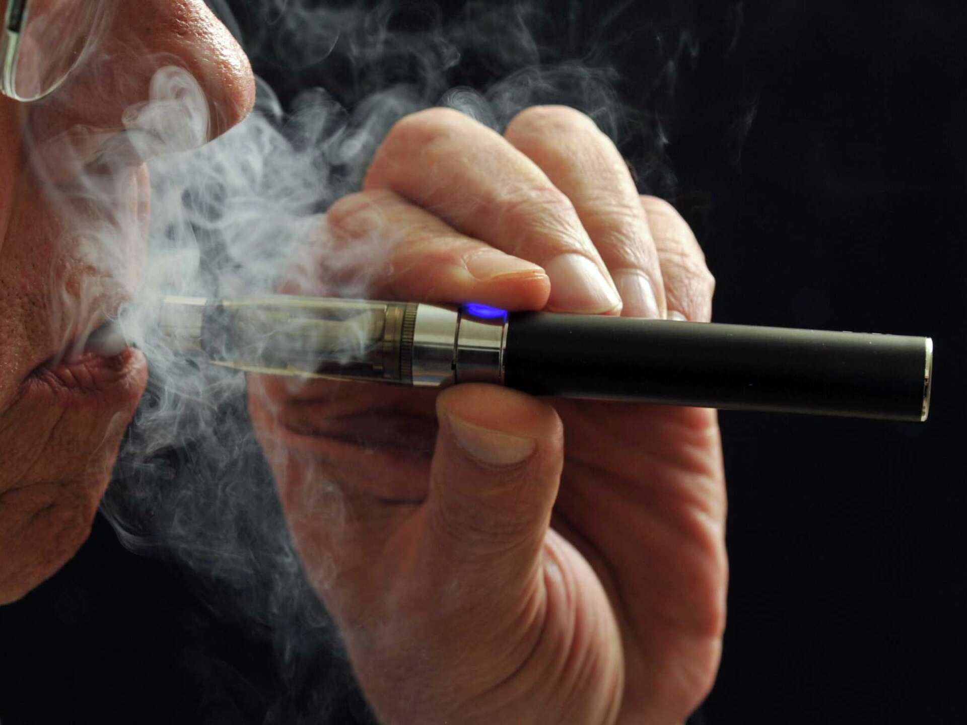 age for buying cigarettes in texas Texas raises age for buying tobacco, e-cigarettes to 21