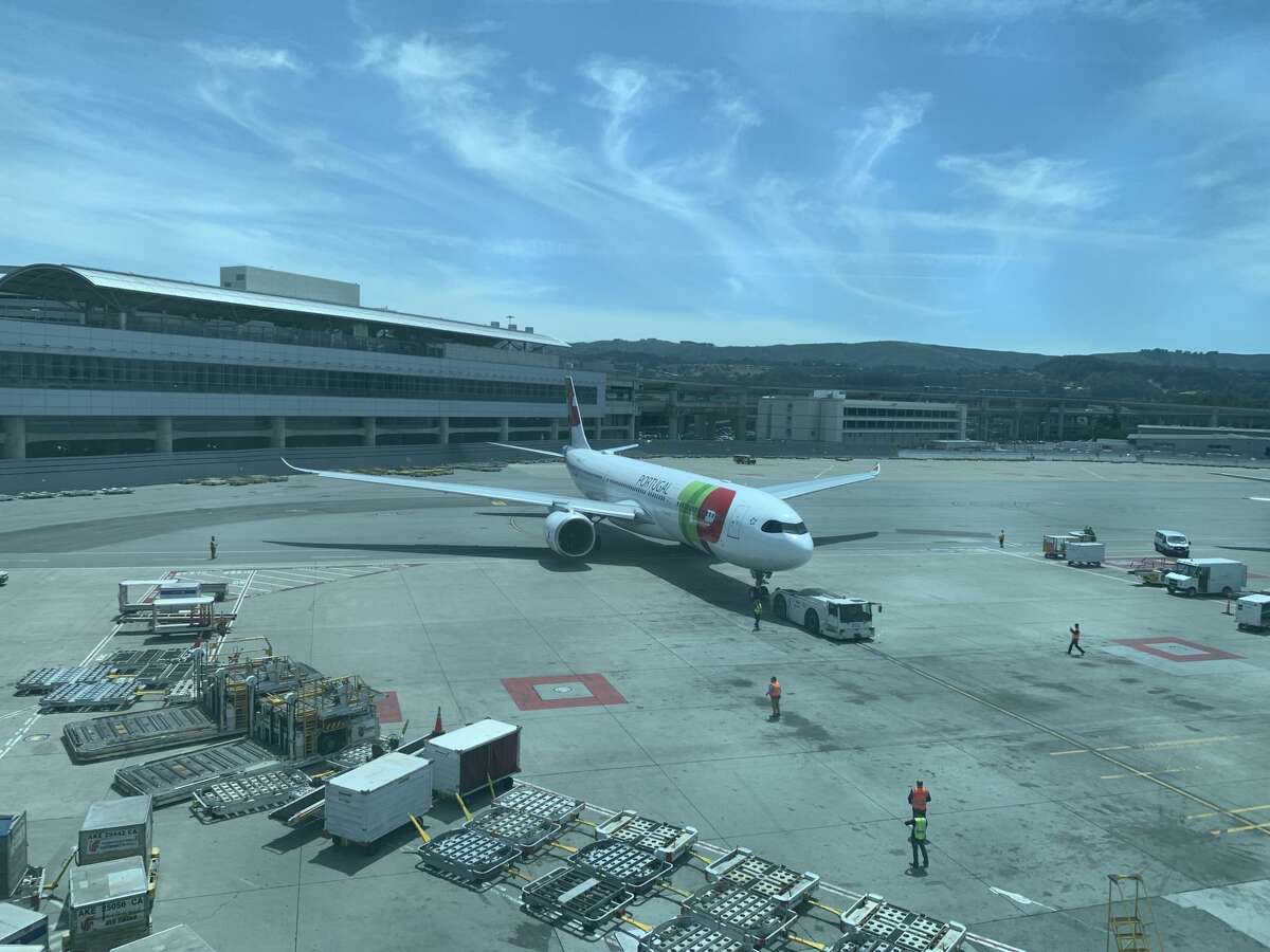 TAP Air Portugal takes off for Lisbon [PHOTOS]
