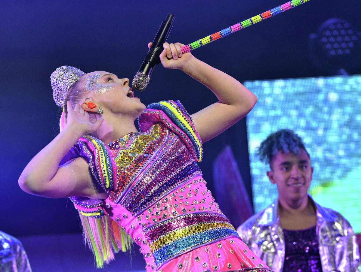 Tickets going on sale for YouTube star JoJo Siwa D.R.E.A.M. The Tour