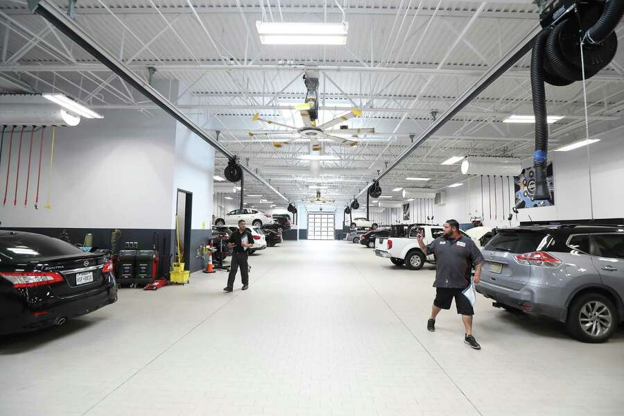 Nation’s largest Nissan dealership woos buyers with amenities