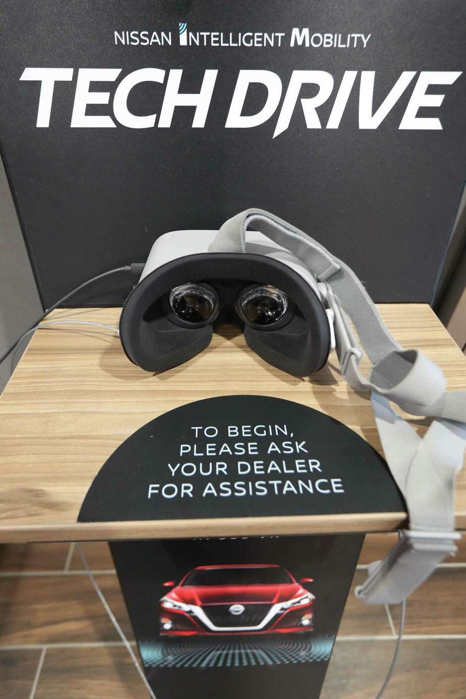 Nation’s largest Nissan dealership woos buyers with amenities