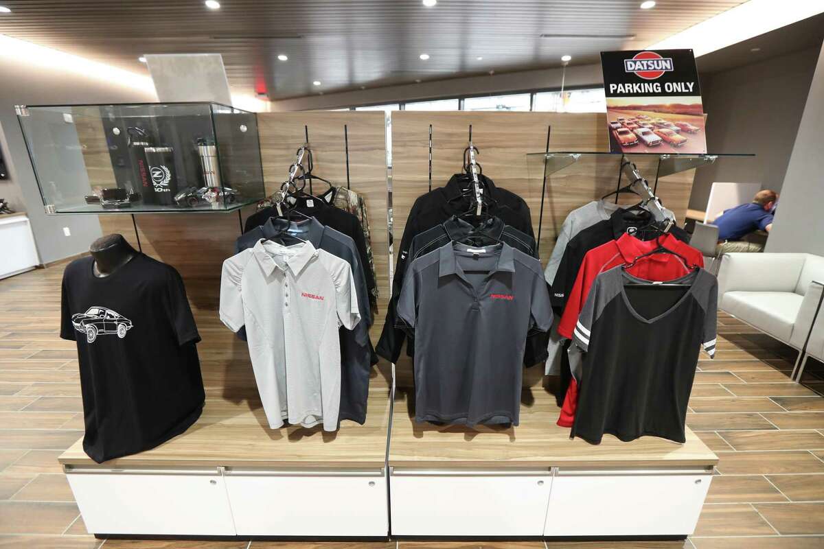 Nation’s largest Nissan dealership woos buyers with amenities