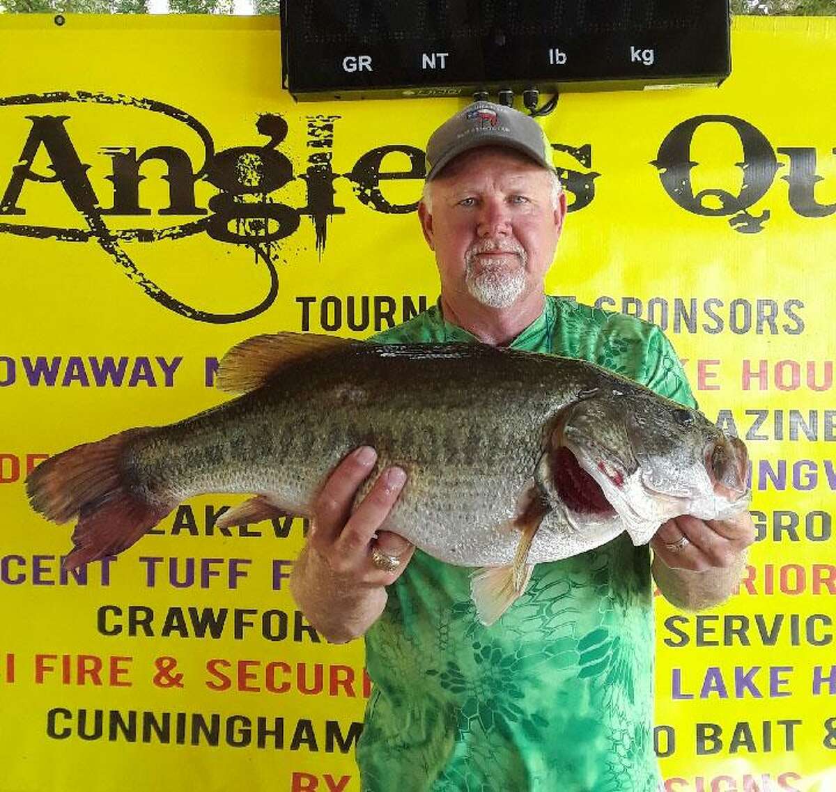 Jimmy Cole and Randy Gunter (pictured) weighed in the big bass in the Anglers Quest Team Tournament #6 that tipped the scales at11.14 pounds.