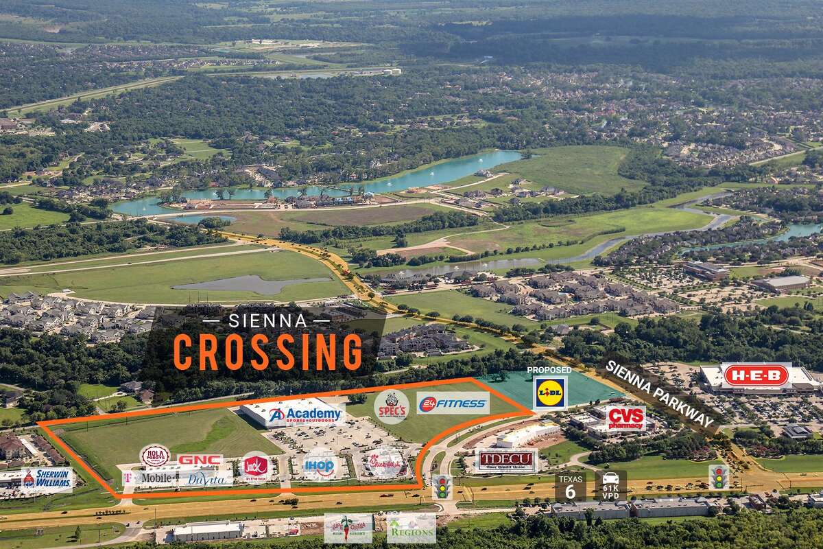 Retail wrap Conn’s HomePlus, 24 Hour Fitness, Spec’s, Regions Bank