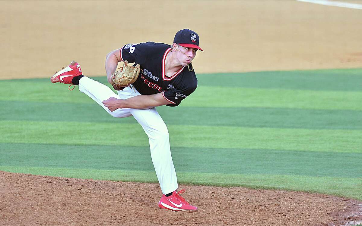 Pitcher Luke Heimlich went 8-7 as a rookie last season with the Tecolotes Dos Laredos.