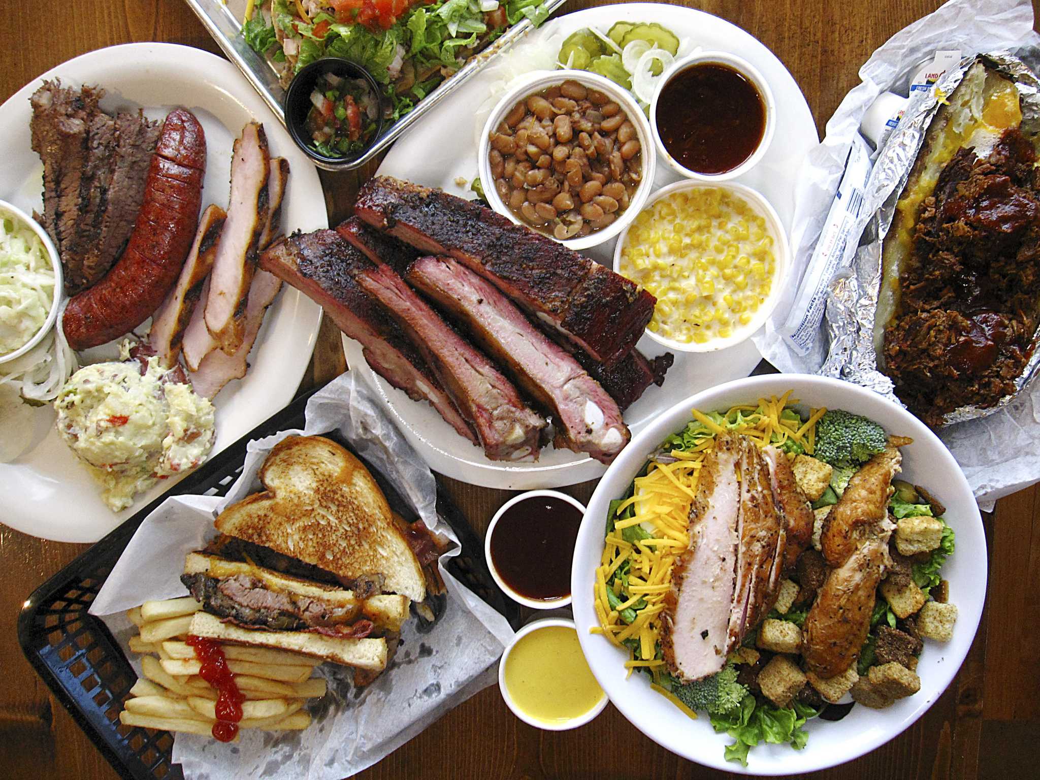 Review: B&B Smokehouse Sets A Solid Barbecue Table On San Antonio’s ...