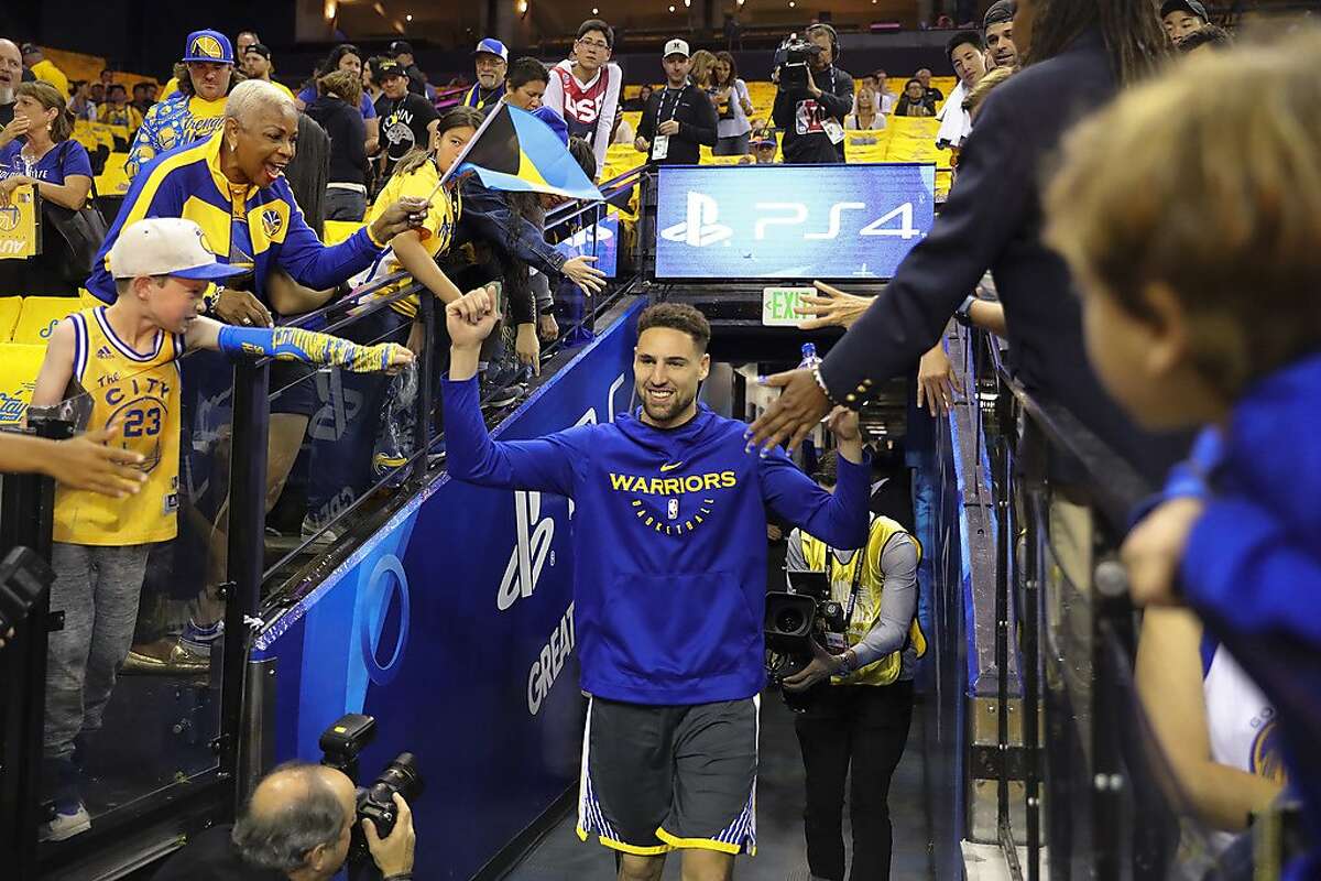 Why Golden State Fans Travel Far to See Curry: It's Worth It - The New York  Times