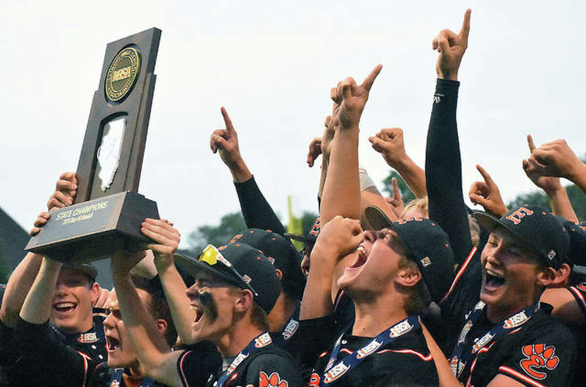 Edwardsville wins back-to-back state championships