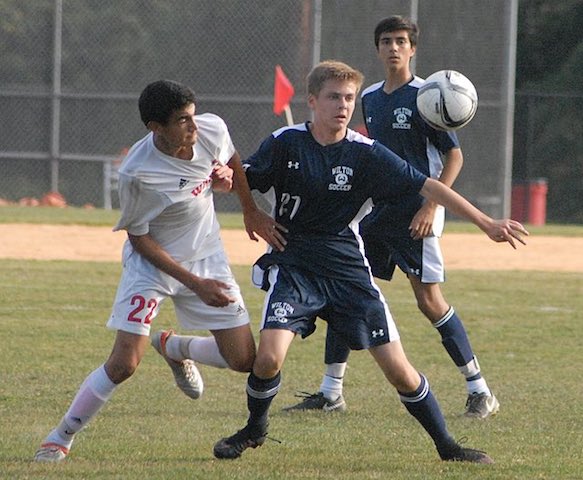 Wilton football team hoping it can surprise