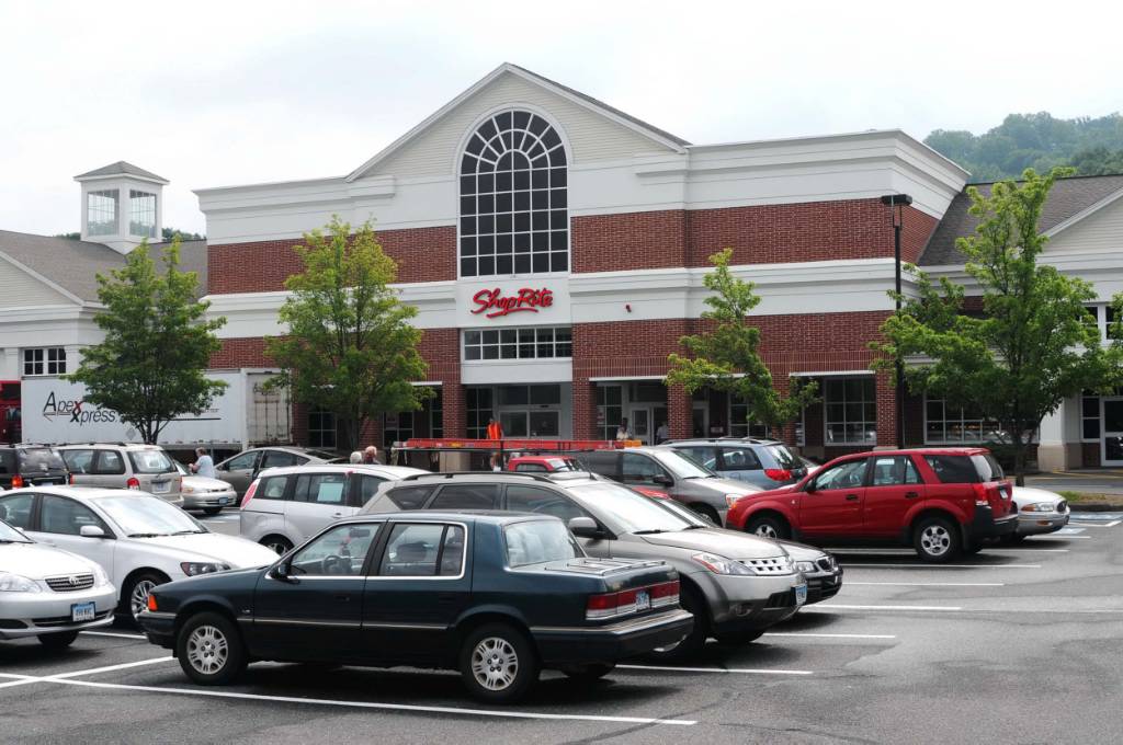 New Shoprite Opens In Southbury