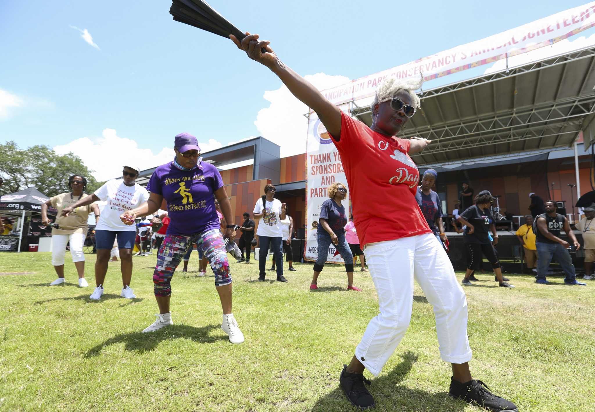 celebration draws thousands to historic Houston park