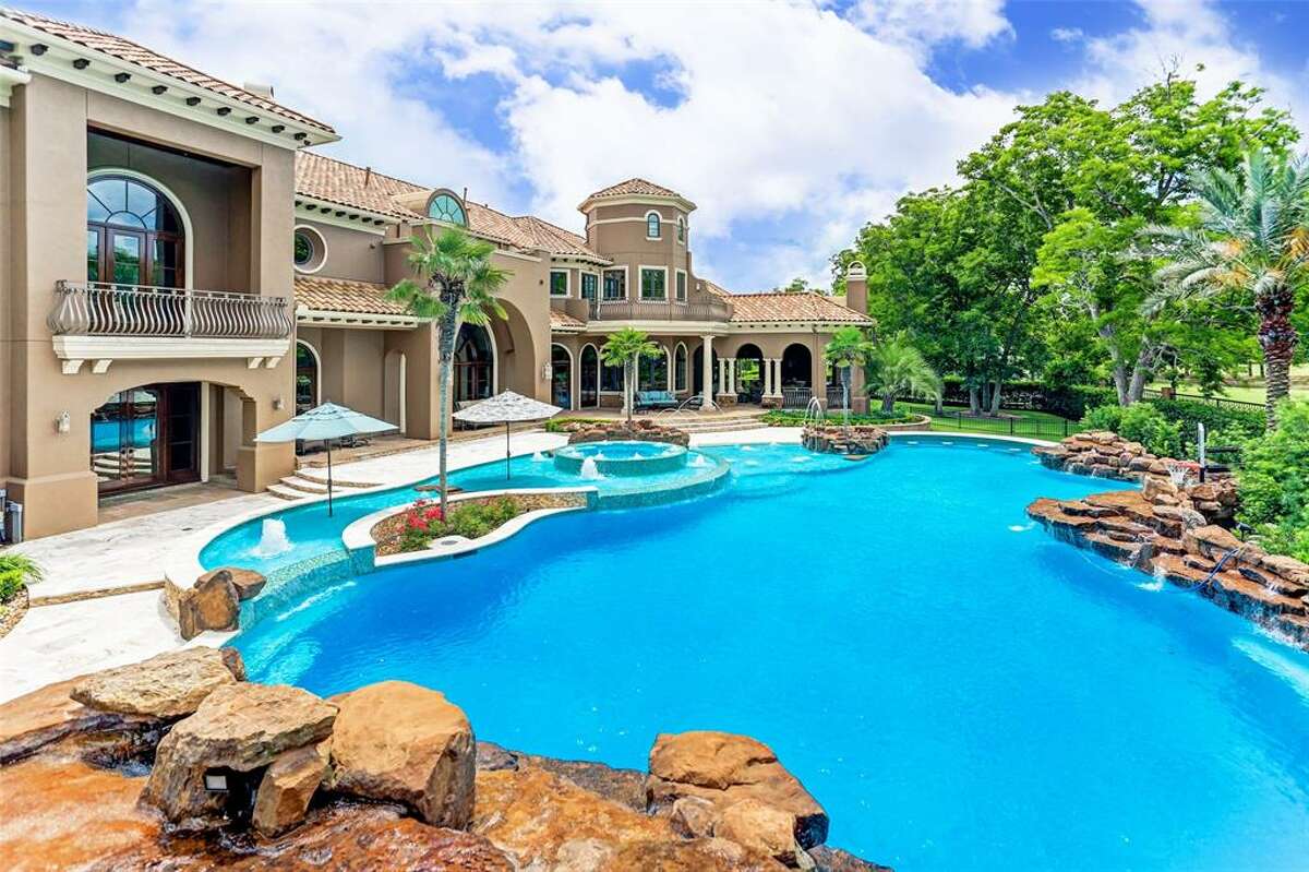 Sprawling Sugar Land mansion with backyard paradise sees massive price ...