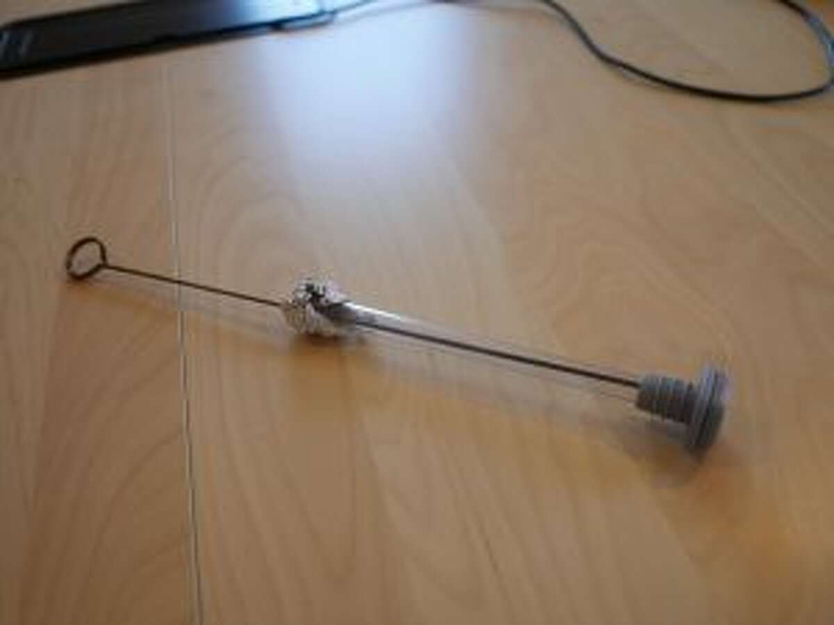 Student inventor swaps plastic straws for ice