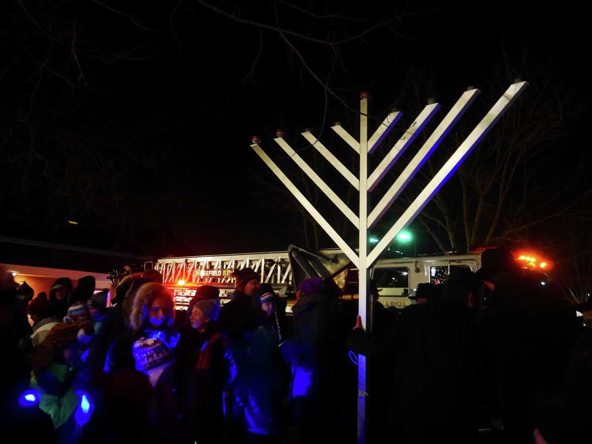 Ridgefield celebrates Hanukah season with menorah lighting (SLIDESHOW)