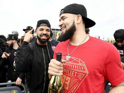 raptors parade hat