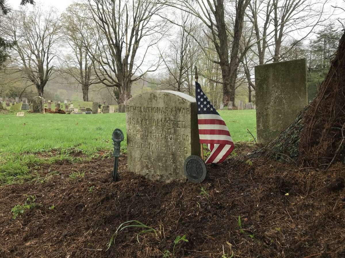 A Revolutionary War grave in Olde Town Cemetery.