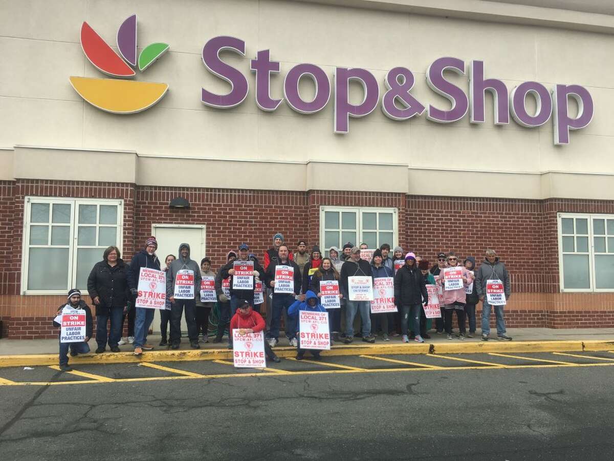 Stop and Shop employees in Ridgefield continued to protest outside of the grocery store on Danbury Road Friday, April 11. — Stephen Coulter / Hearst Connecticut Media