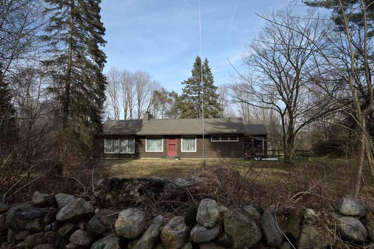 House at 180 Tackora Trail, Ridgefield, Conn. Thursday, March 28, 2019.