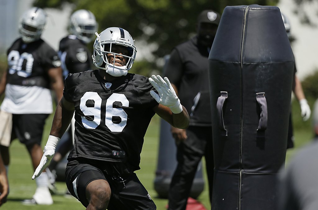 Raiders sign draft picks Clelin Ferrell, Jonathan Abram, Trayvon