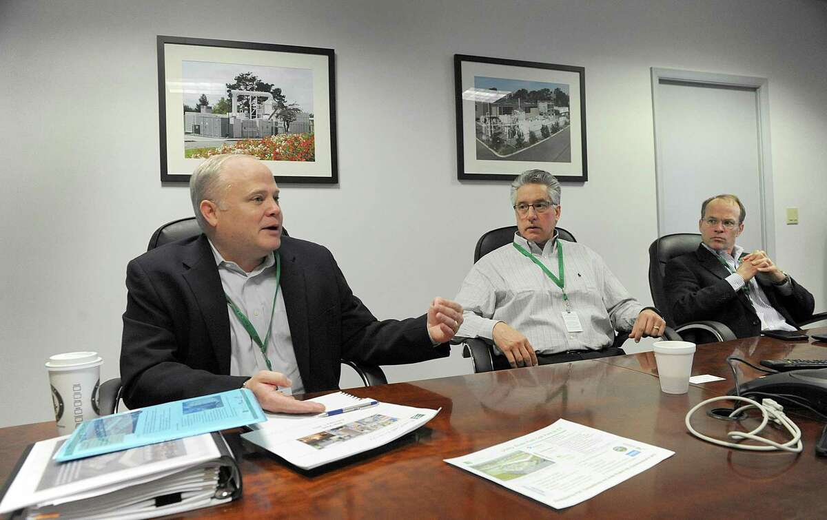 Mike Bishop, chief financial officer of Danbury, Conn.-based FuelCell Energy, speaks in February 2017 alongside then-CEO Chip Bottone (center) and Kurt Goddard, at the time head of investor relations.