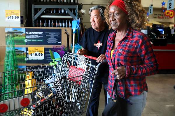 Grocery Outlet Surges On Nasdaq Debut Sfchronicle Com