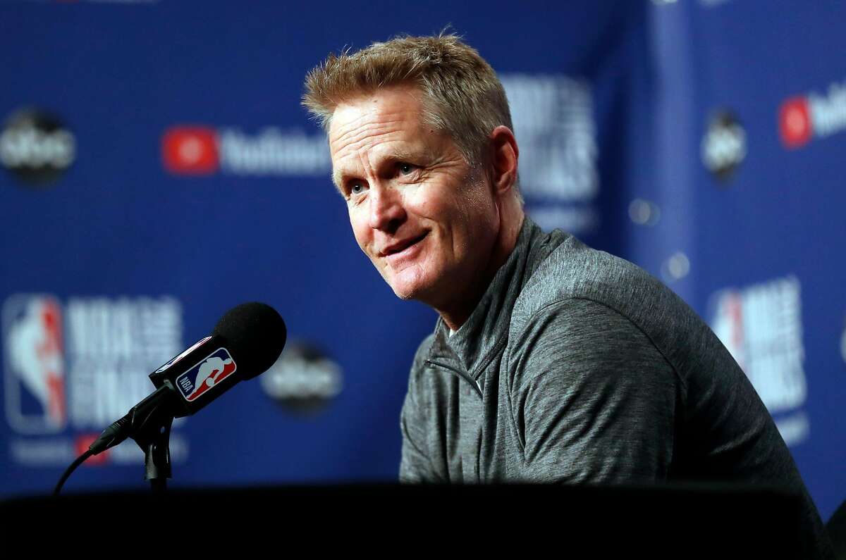 Steve Kerr is the coach who rolls the best blunts in the NBA, Nick