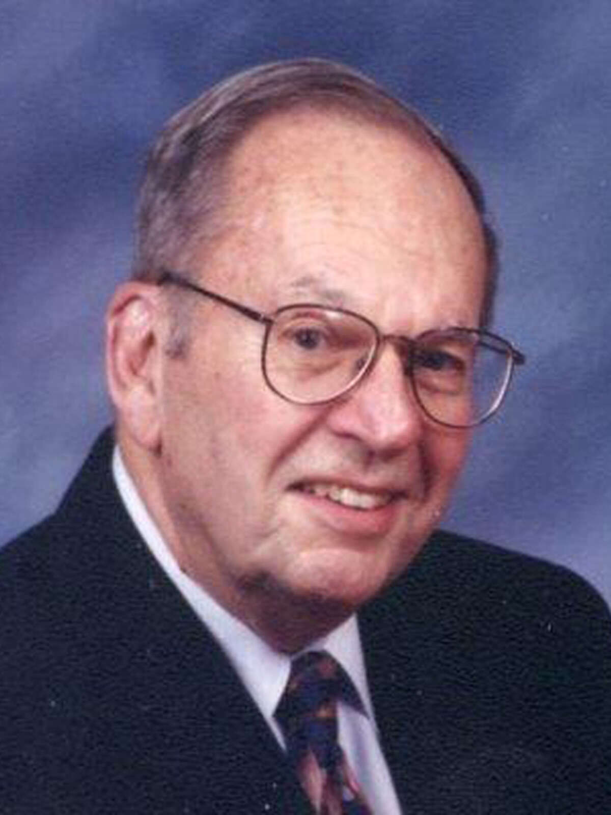 Obituary: Robert Clinton McCay, former resident, WWII veteran