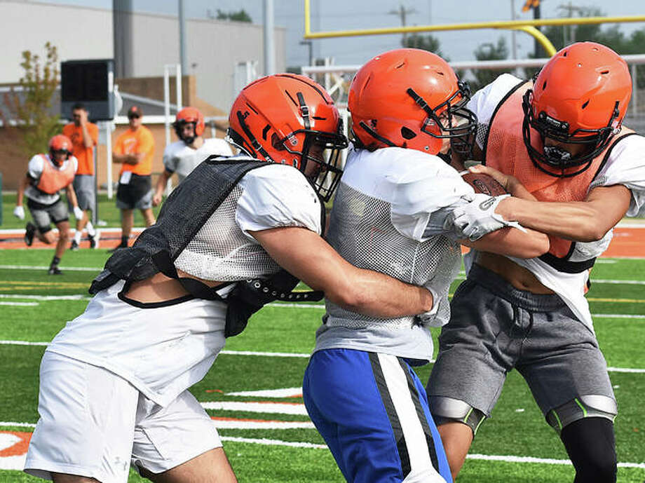 Football Ehs Putting In Summer Work The Edwardsville Intelligencer