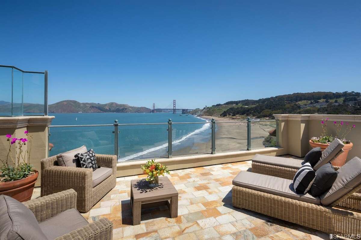 19.5M Sea Cliff mansion comes with stunning views and celebrity neighbors