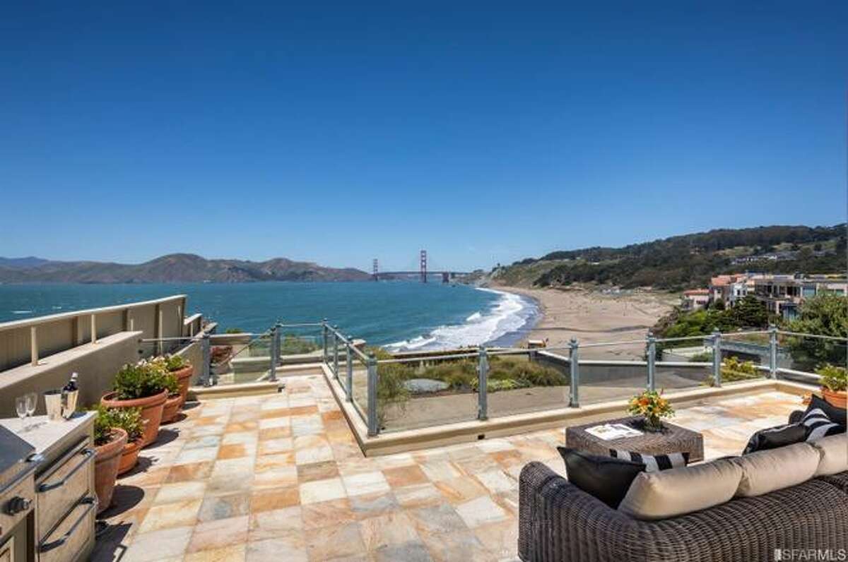 19.5M Sea Cliff mansion comes with stunning views and celebrity neighbors