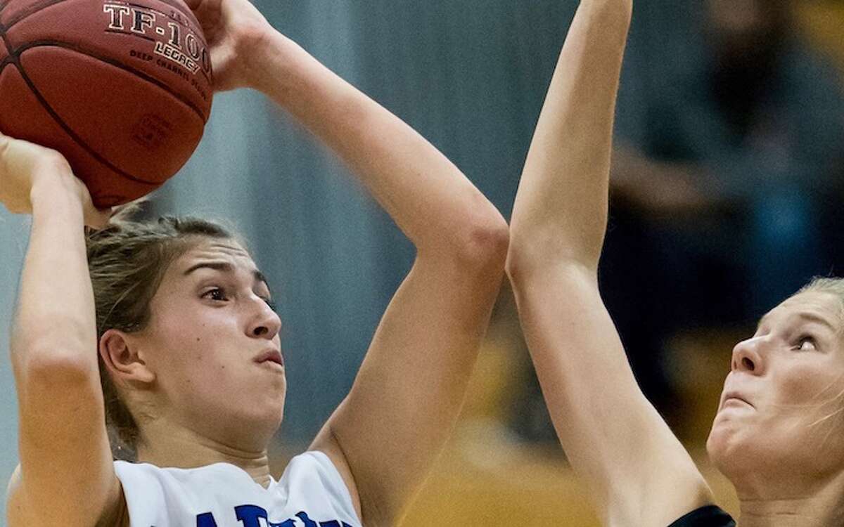 Chrissie Fiore leads the Darien charge. Courtesy Darien Athletic Foundation