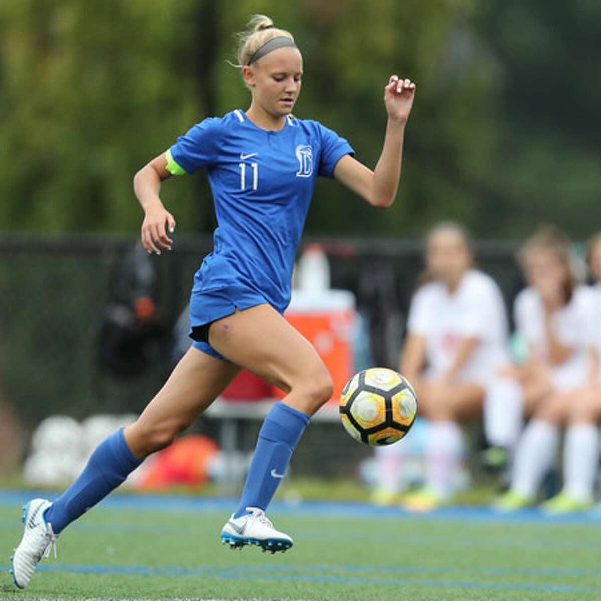 Senior co-captain Lauren Sulger in action during the Blue Wave's victory over Greenwich. - Darien Athletic Foundation photo